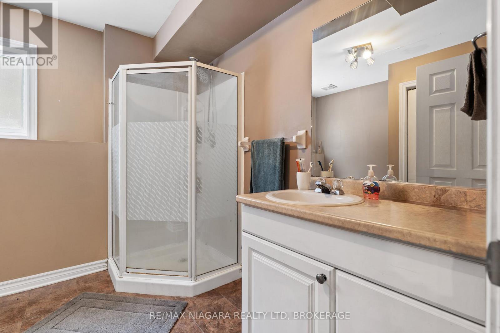 865 Canada Drive, Fort Erie, Ontario L2A 6S5 - Photo 25 - X12797032