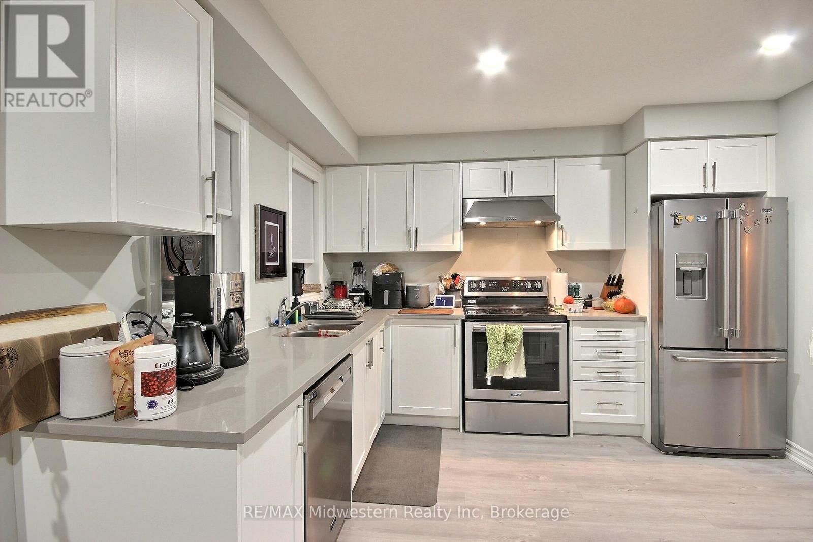 35 - 287 Chapel Hill Drive, Kitchener, Ontario  N2R 0S4 - Photo 13 - X12839996