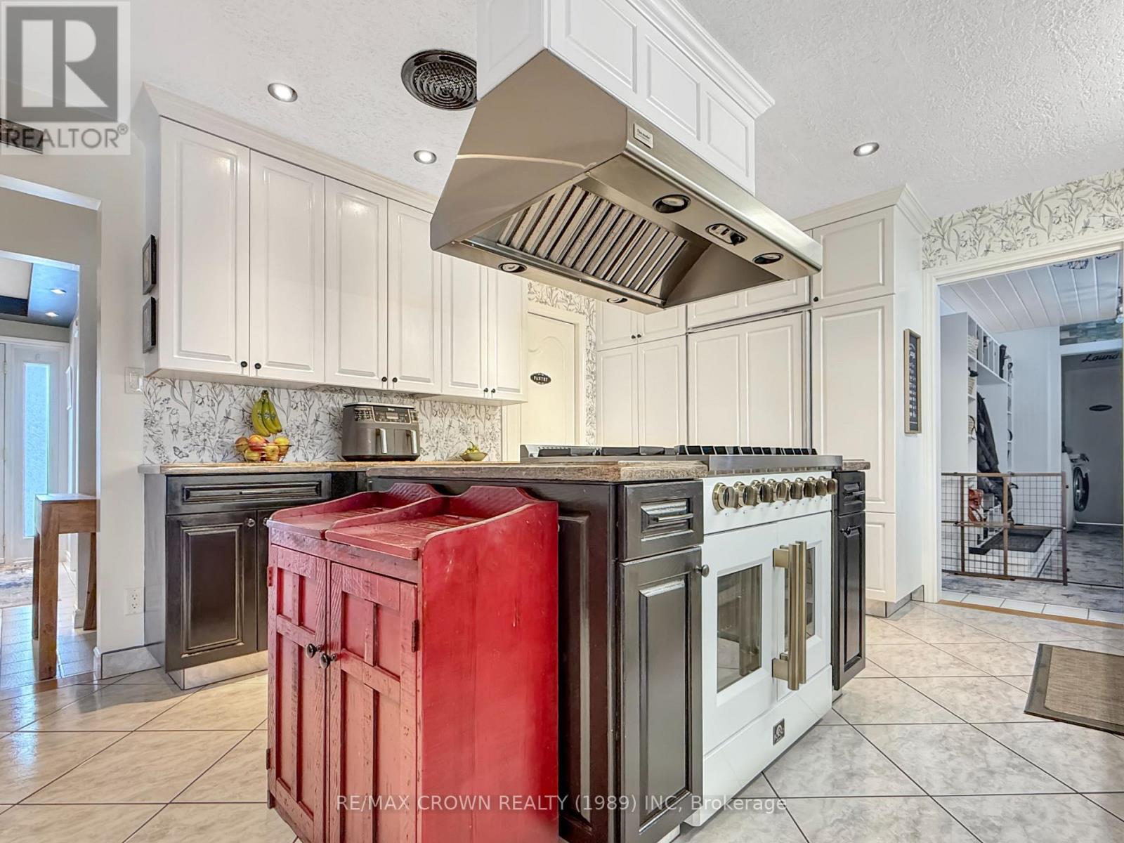 5 Laurier Place, Hearst, Ontario  P0L 1N0 - Photo 12 - T12839722