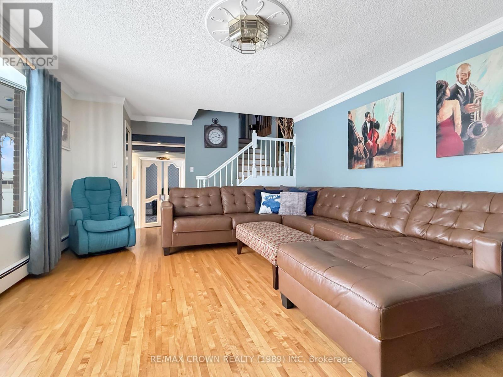 5 Laurier Place, Hearst, Ontario  P0L 1N0 - Photo 6 - T12839722