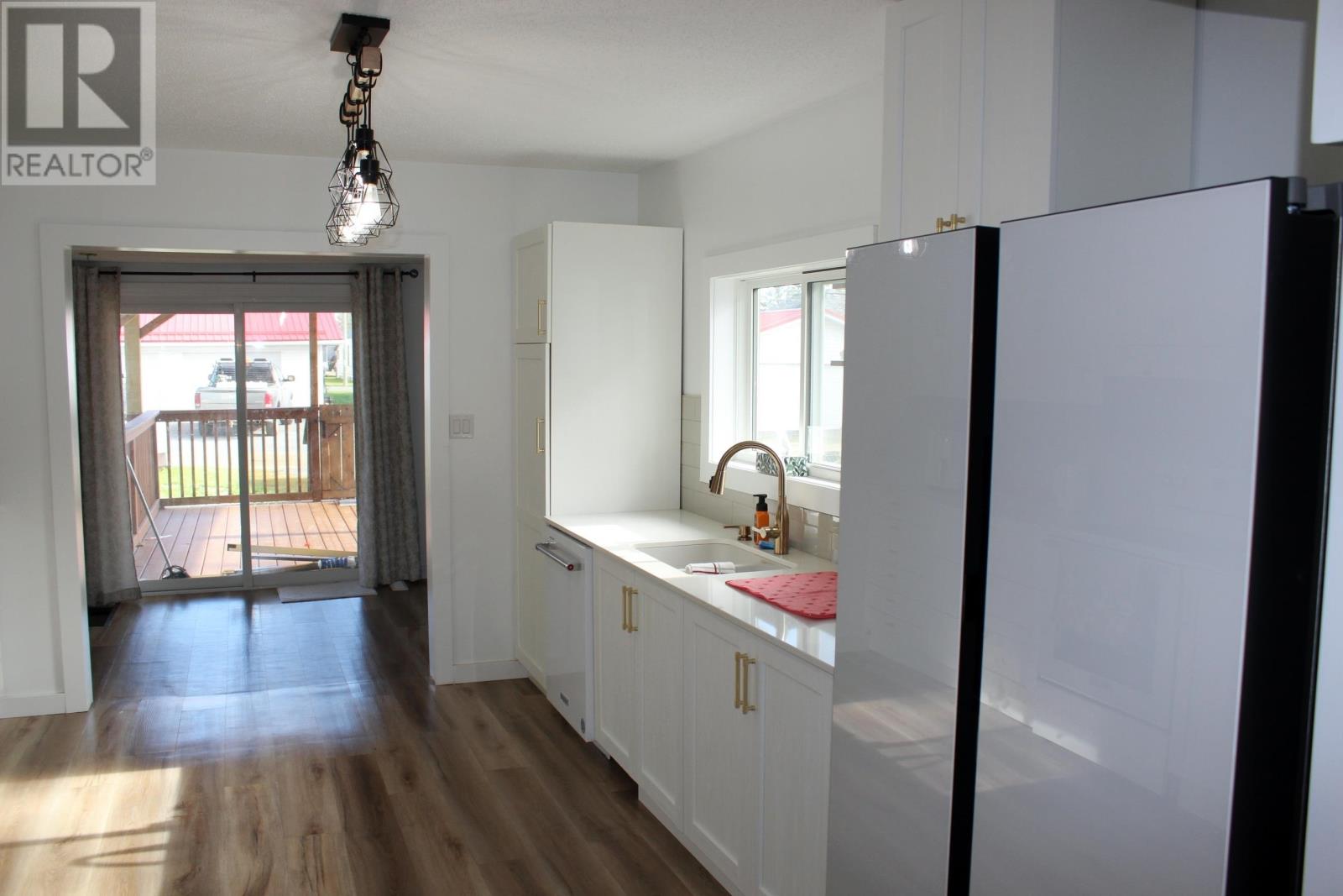 118 Fourth St, Rainy River, Ontario P0W 1L0 - Photo 12 - TB253385