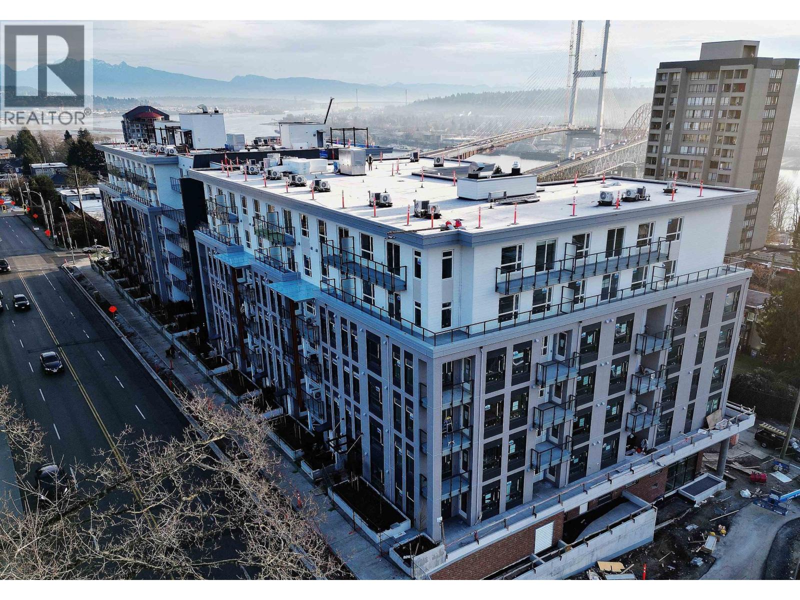 432 82 First Street, New Westminster, British Columbia  V3L 2G1 - Photo 1 - R3077804