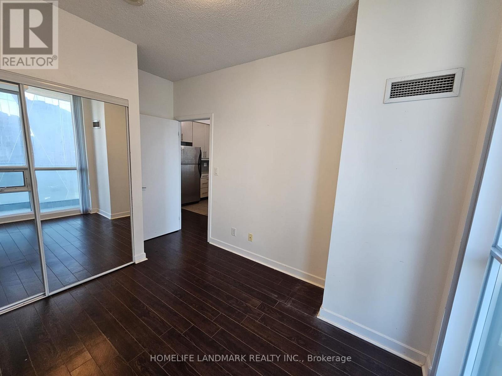 2203 - 18 Harbour Street, Toronto, Ontario  M5J 2Z6 - Photo 2 - C12839756