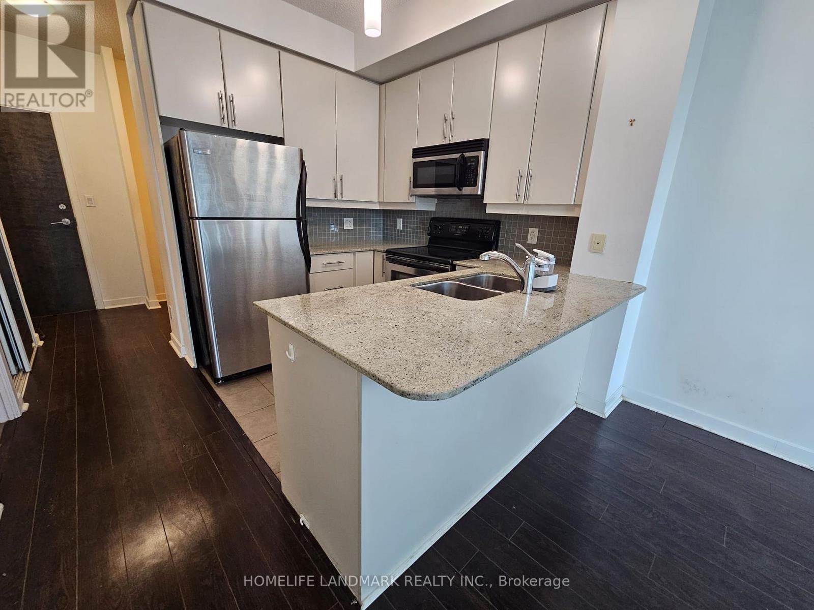 2203 - 18 Harbour Street, Toronto, Ontario  M5J 2Z6 - Photo 3 - C12839756