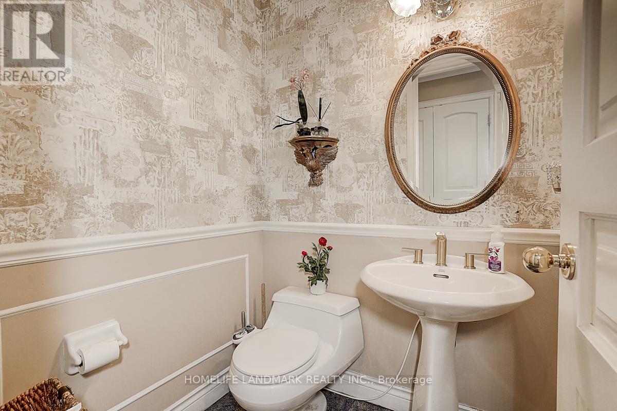 286 Hillcrest Avenue, Toronto, Ontario  M2N 3P4 - Photo 18 - C12839924