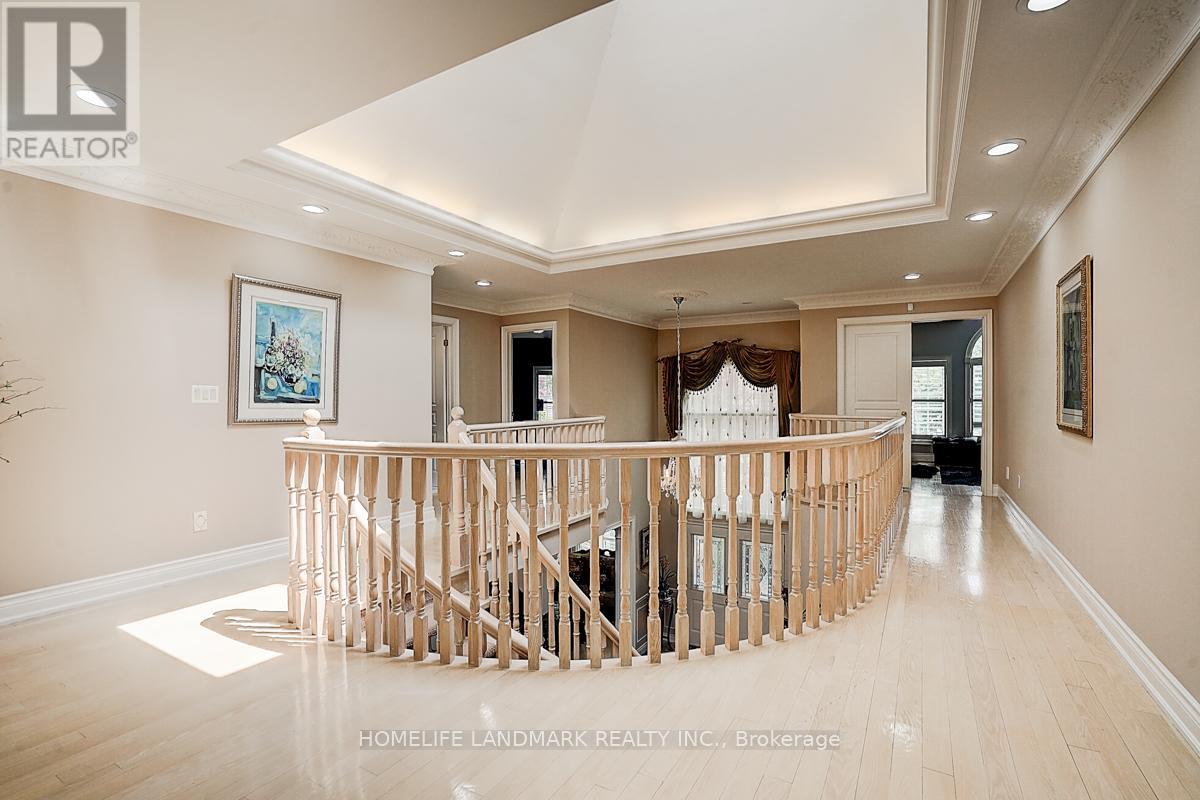 286 Hillcrest Avenue, Toronto, Ontario  M2N 3P4 - Photo 19 - C12839924