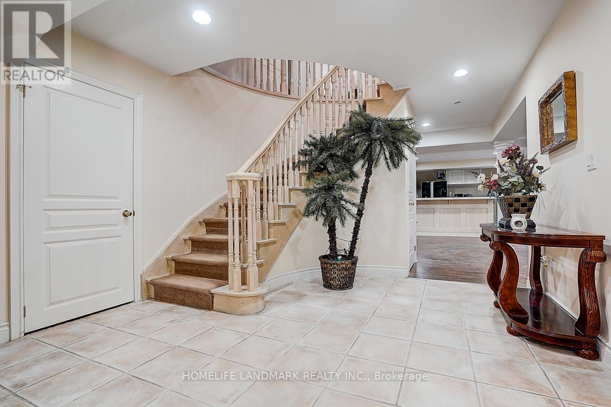 286 Hillcrest Avenue, Toronto, Ontario  M2N 3P4 - Photo 31 - C12839924