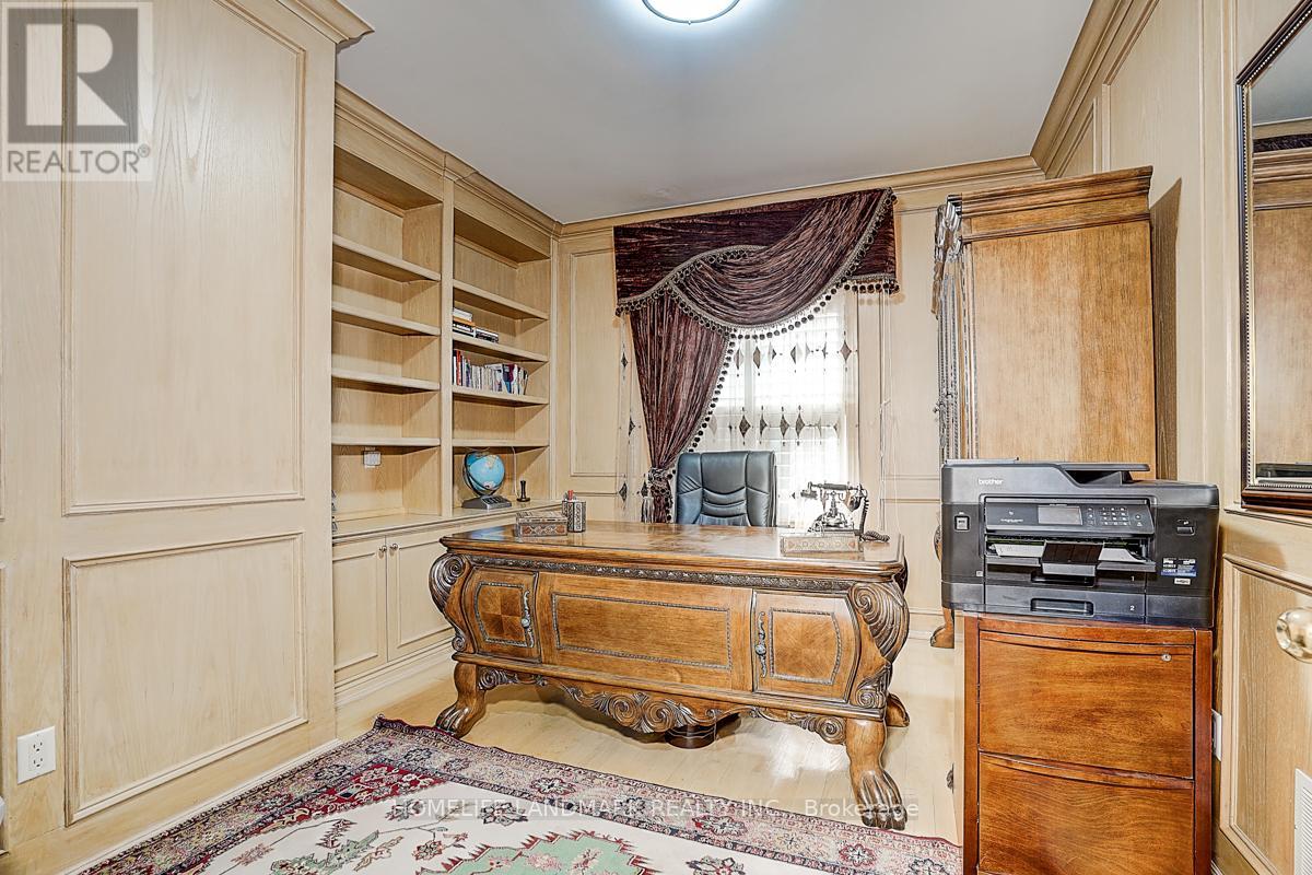 286 Hillcrest Avenue, Toronto, Ontario  M2N 3P4 - Photo 6 - C12839924