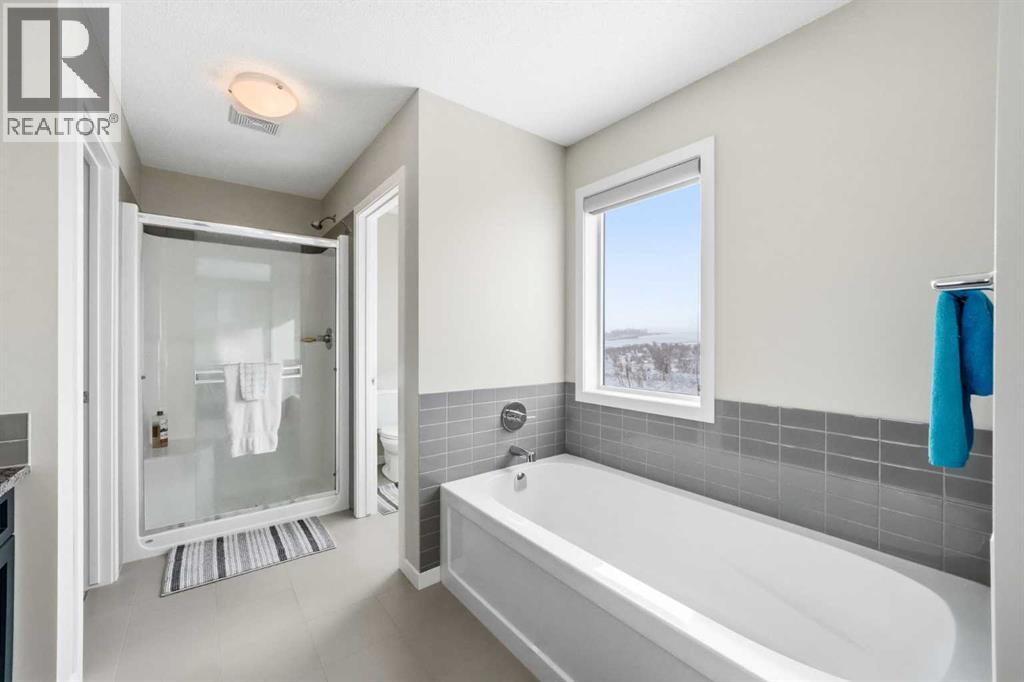 125 Fireside Cove, Cochrane, Alberta  T4C 0X4 - Photo 19 - A2288800