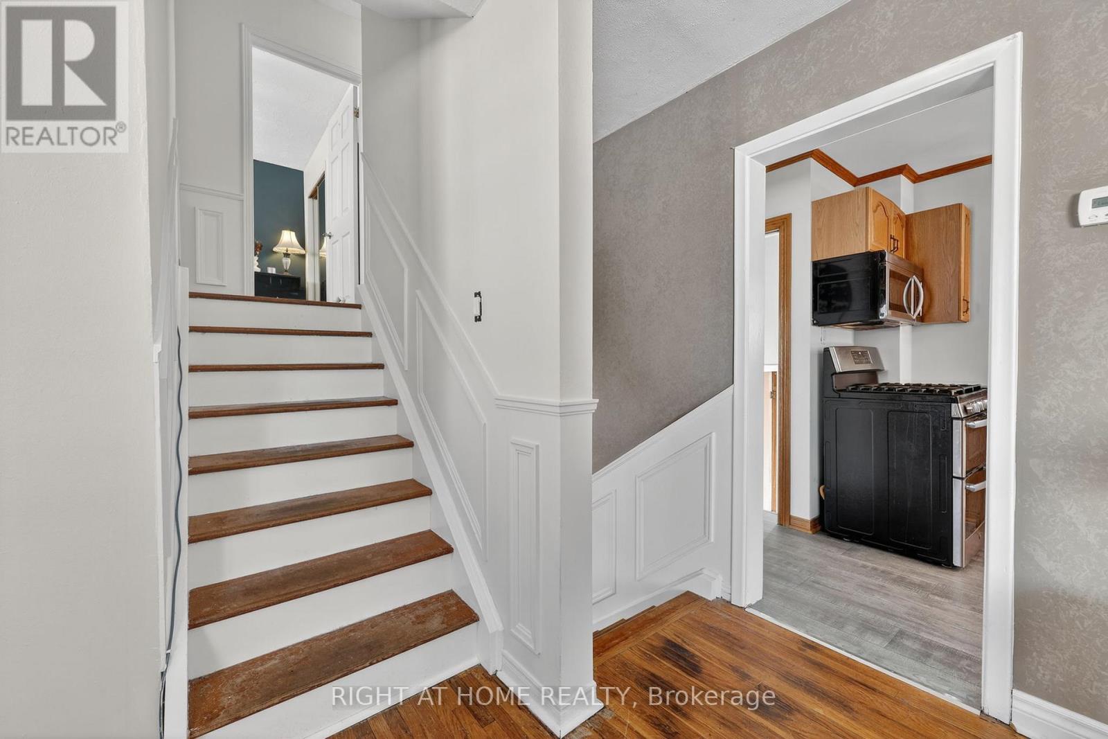 246 Calford Street, Essa, Ontario  L0M 1B0 - Photo 15 - N12839724