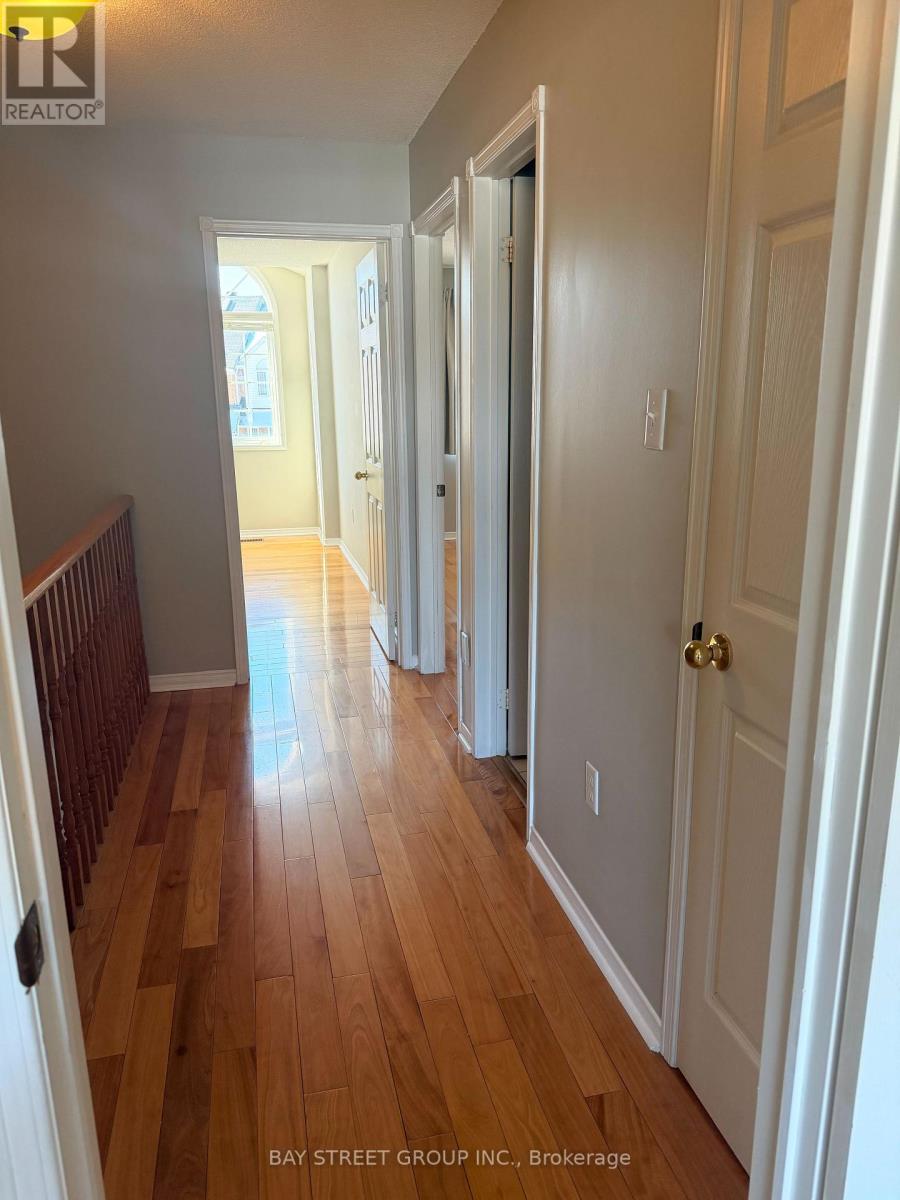 63 Royal Chapin Crescent, Richmond Hill, Ontario  L4S 2A7 - Photo 10 - N12839740