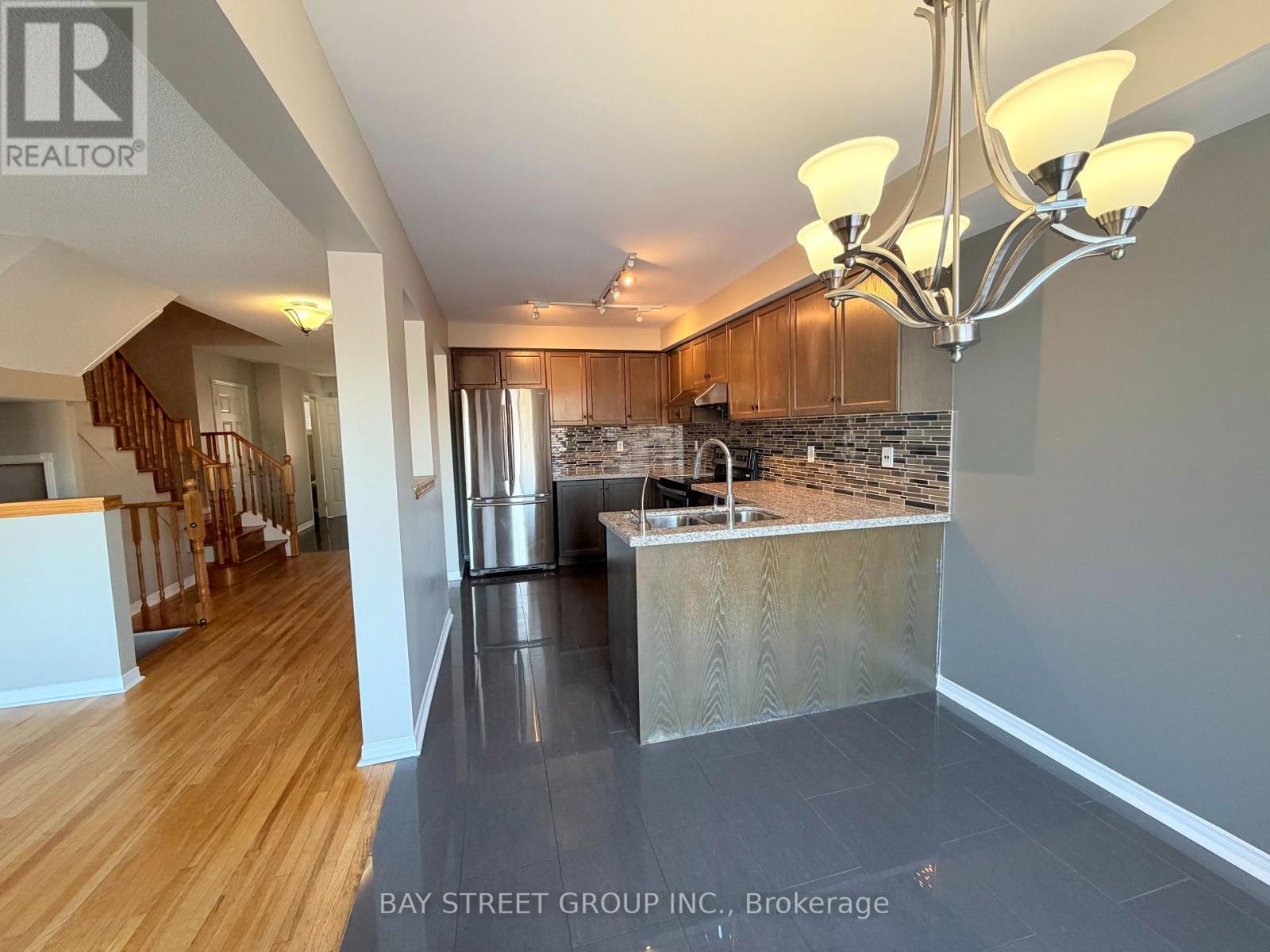 63 Royal Chapin Crescent, Richmond Hill, Ontario  L4S 2A7 - Photo 6 - N12839740