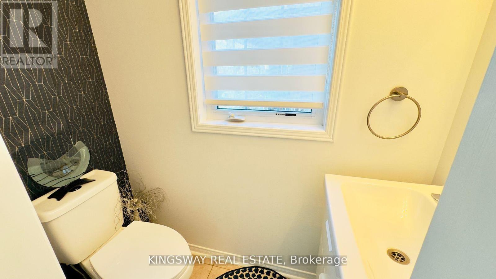 164 Gail Parks Crescent, Newmarket, Ontario  L3X 3C1 - Photo 13 - N12839778