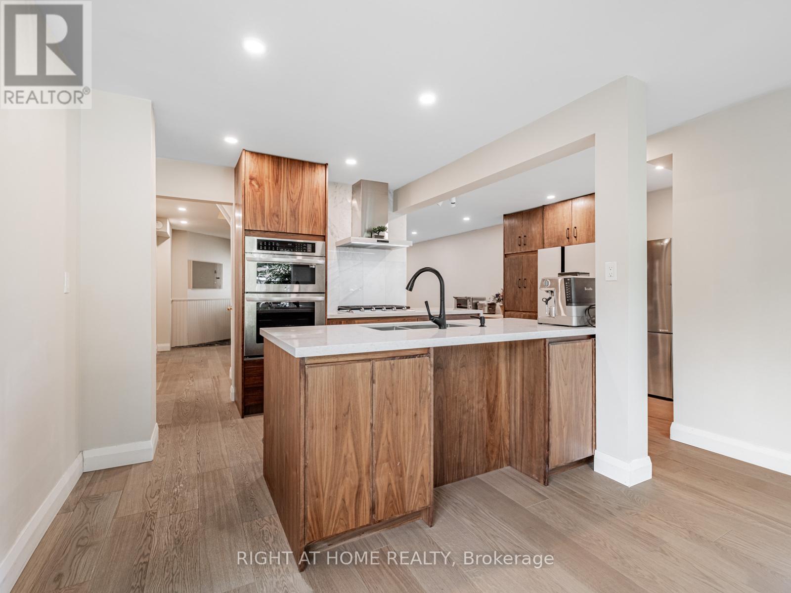 51 Moorcrest Drive, Aurora, Ontario  L4G 6C6 - Photo 14 - N12839796