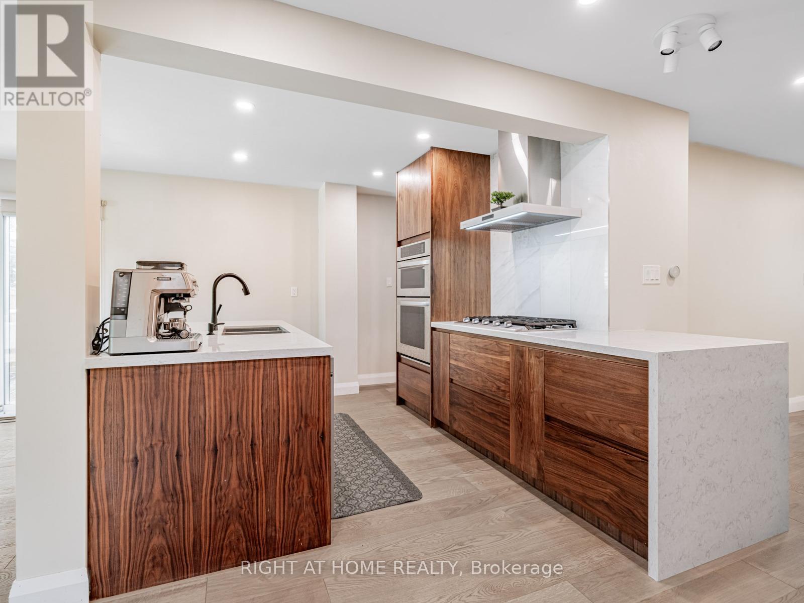 51 Moorcrest Drive, Aurora, Ontario  L4G 6C6 - Photo 16 - N12839796