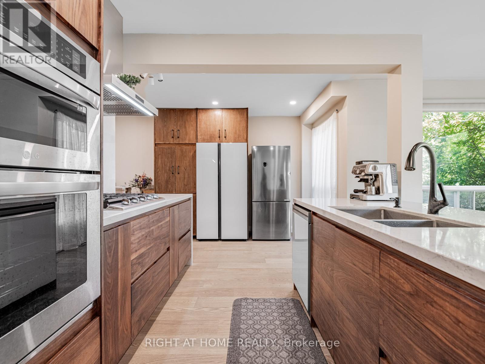 51 Moorcrest Drive, Aurora, Ontario  L4G 6C6 - Photo 19 - N12839796