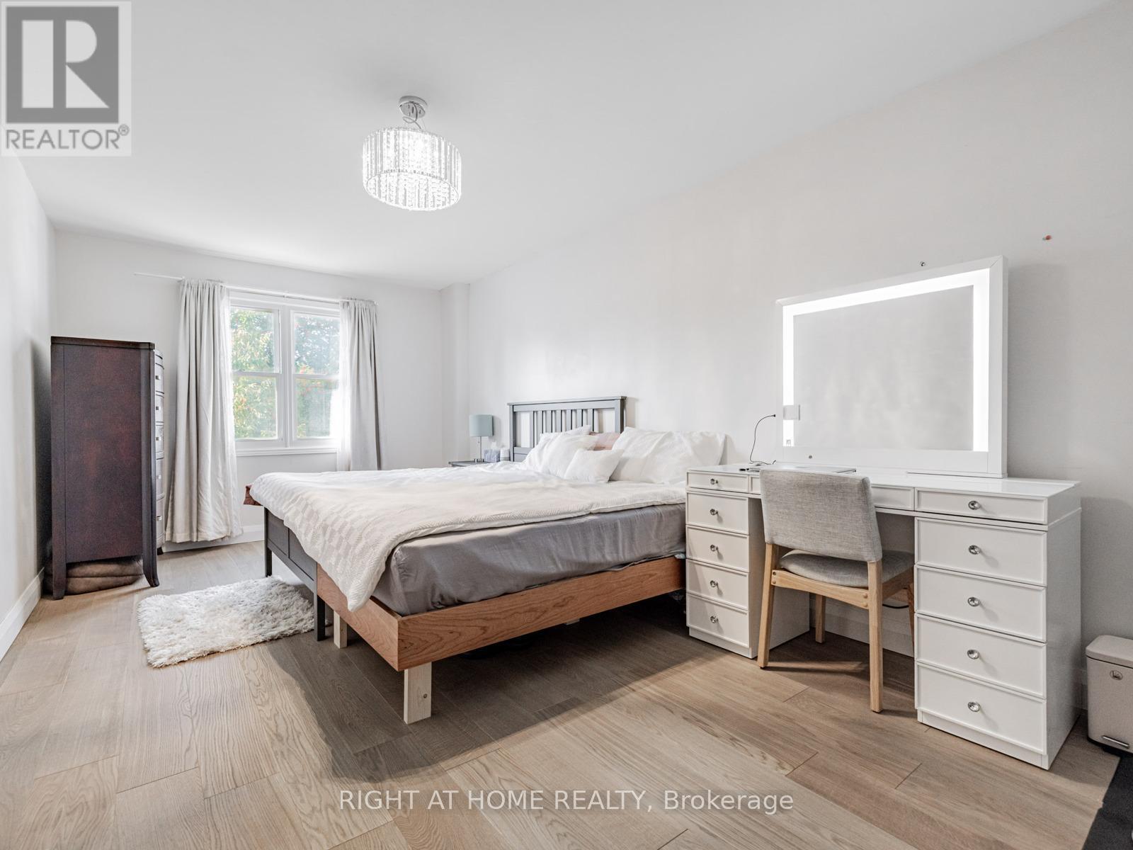 51 Moorcrest Drive, Aurora, Ontario  L4G 6C6 - Photo 21 - N12839796