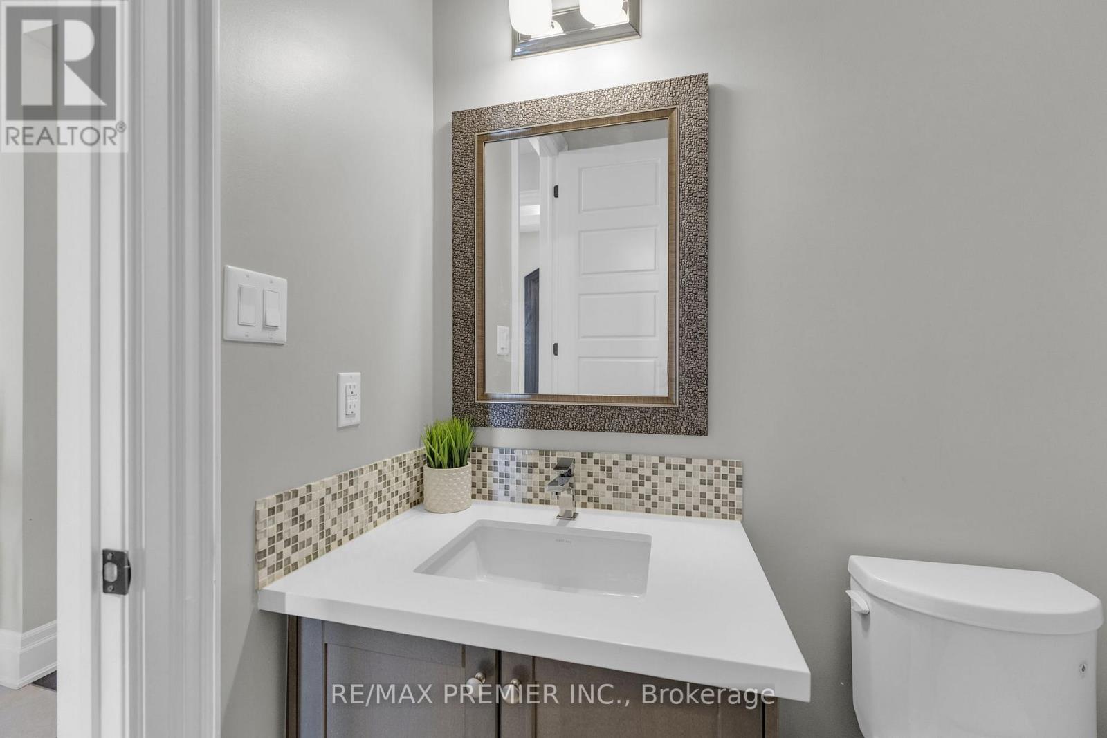 14 King Boulevard, King, Ontario  L7B 0P4 - Photo 4 - N12839816