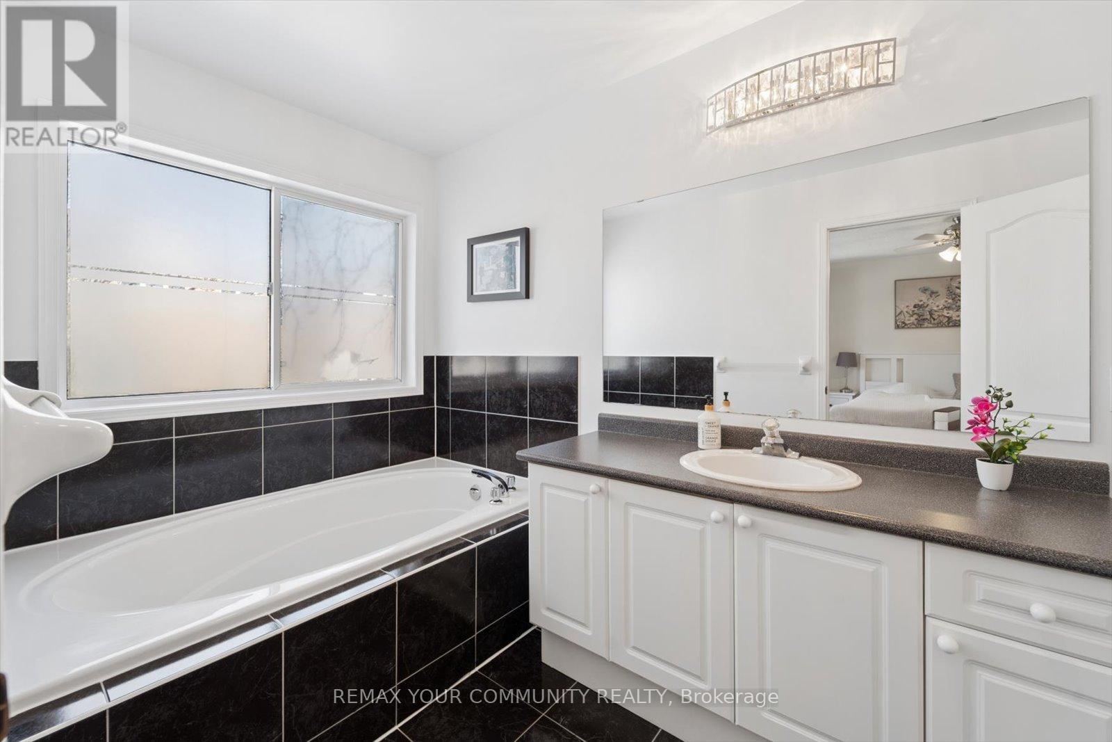 52 Novella Road, Vaughan, Ontario L4K 5J9 - Photo 28 - N12839860