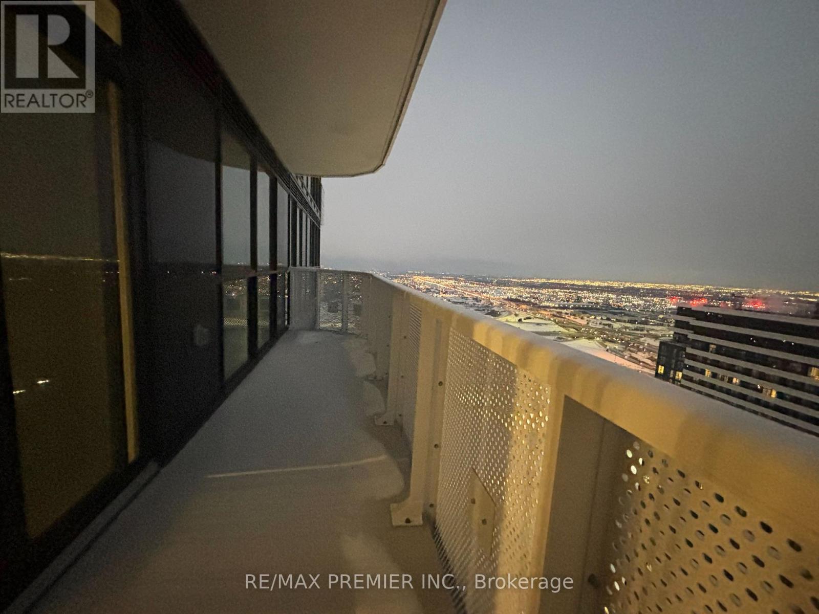 5815 - 8 Interchange Way, Vaughan (Vaughan Corporate Centre), Ontario  L4K 0R2 - Photo 10 - N12839970