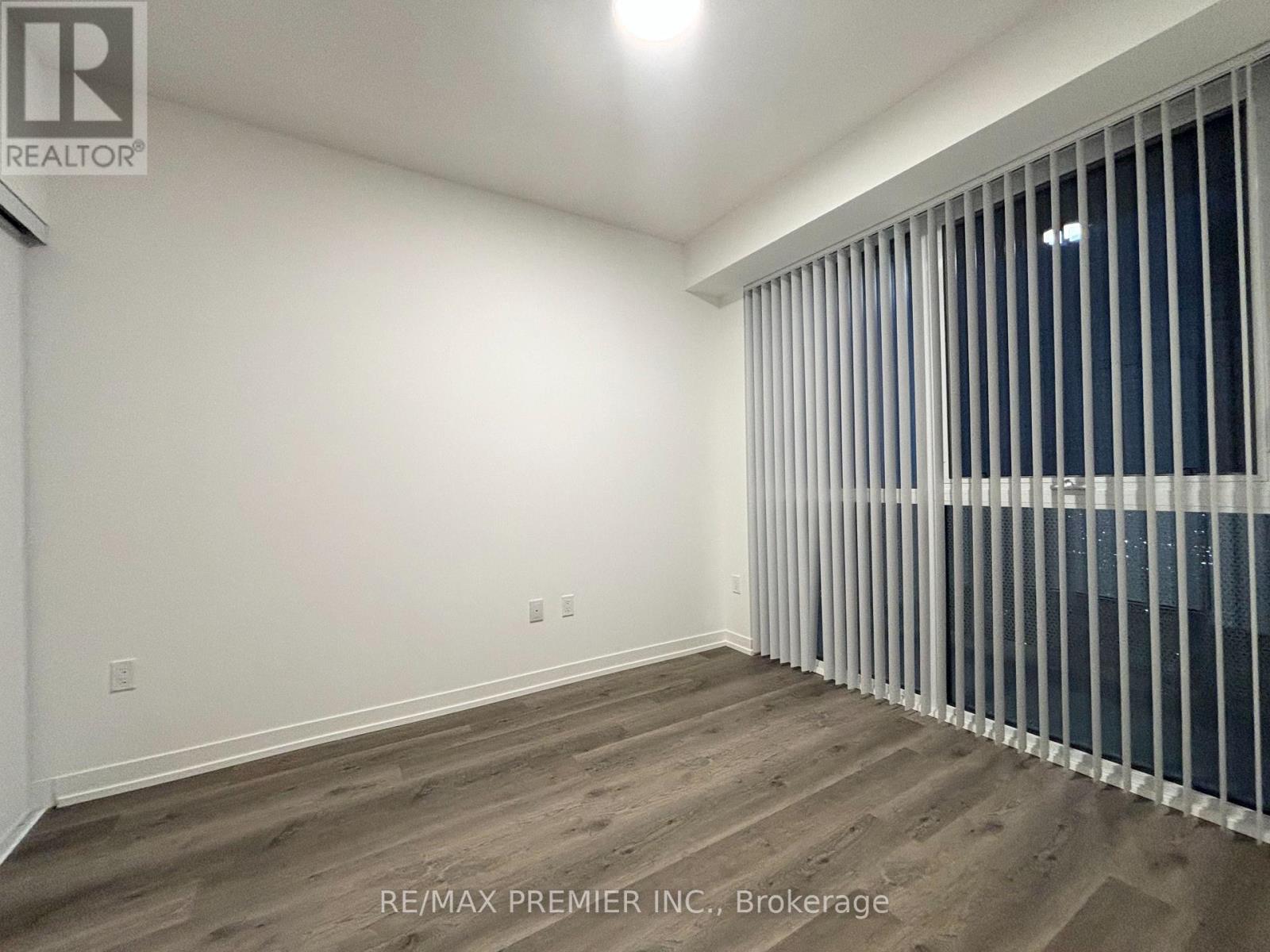 5815 - 8 Interchange Way, Vaughan (Vaughan Corporate Centre), Ontario  L4K 0R2 - Photo 5 - N12839970