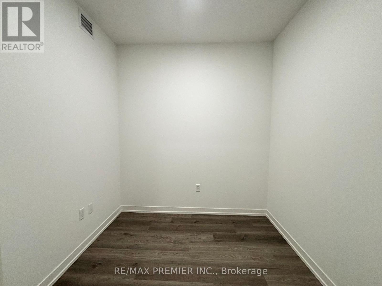 5815 - 8 Interchange Way, Vaughan (Vaughan Corporate Centre), Ontario  L4K 0R2 - Photo 6 - N12839970