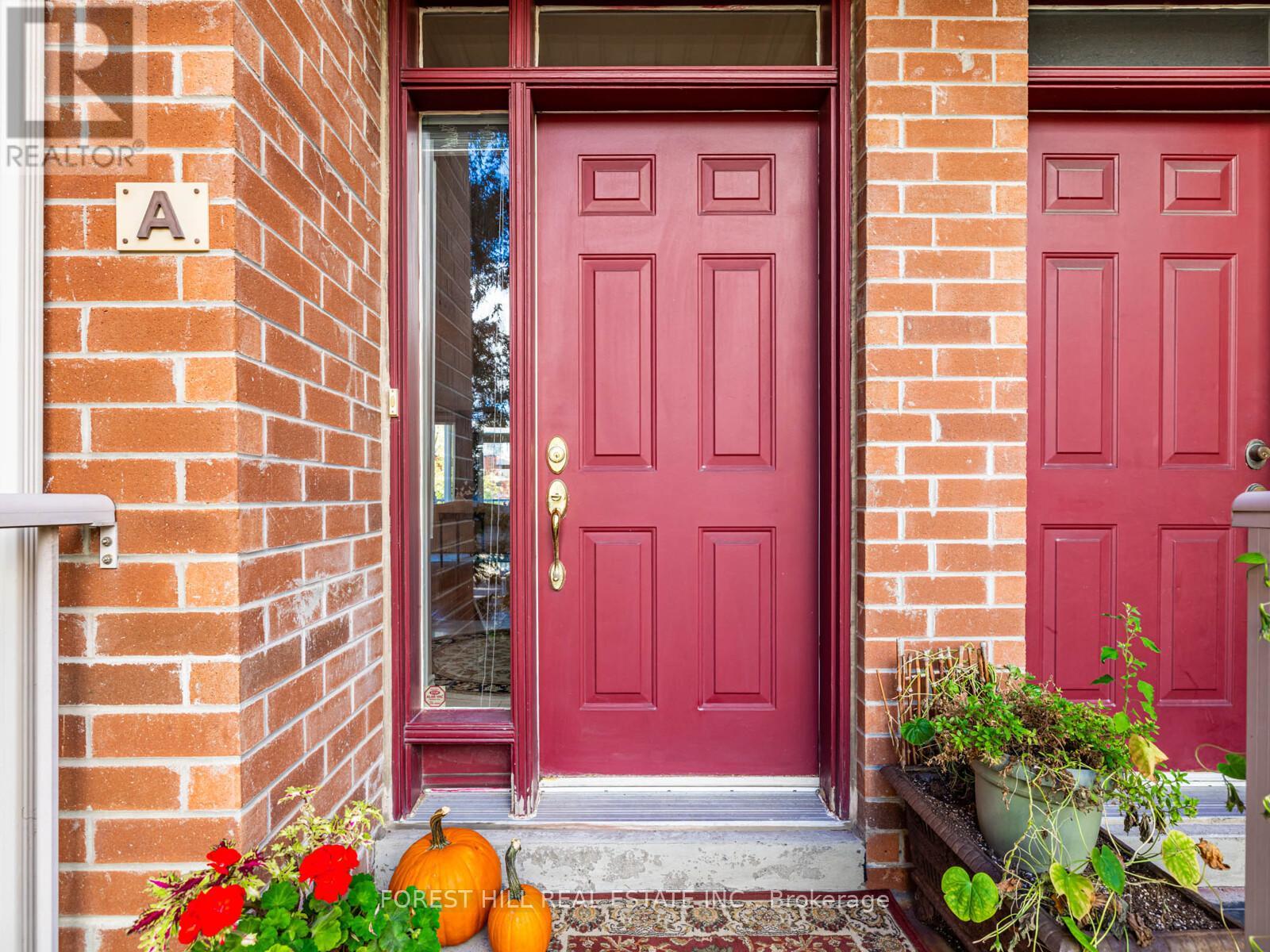 Th-A - 2 Clairtrell Road, Toronto, Ontario  M2N 7H5 - Photo 3 - C12752856