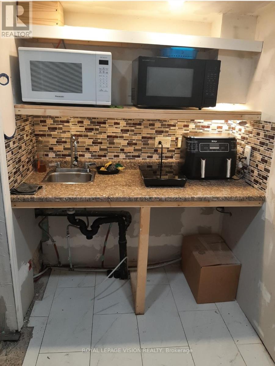 52 Ellendale Drive, Toronto, Ontario  M1P 1N5 - Photo 14 - E12828738