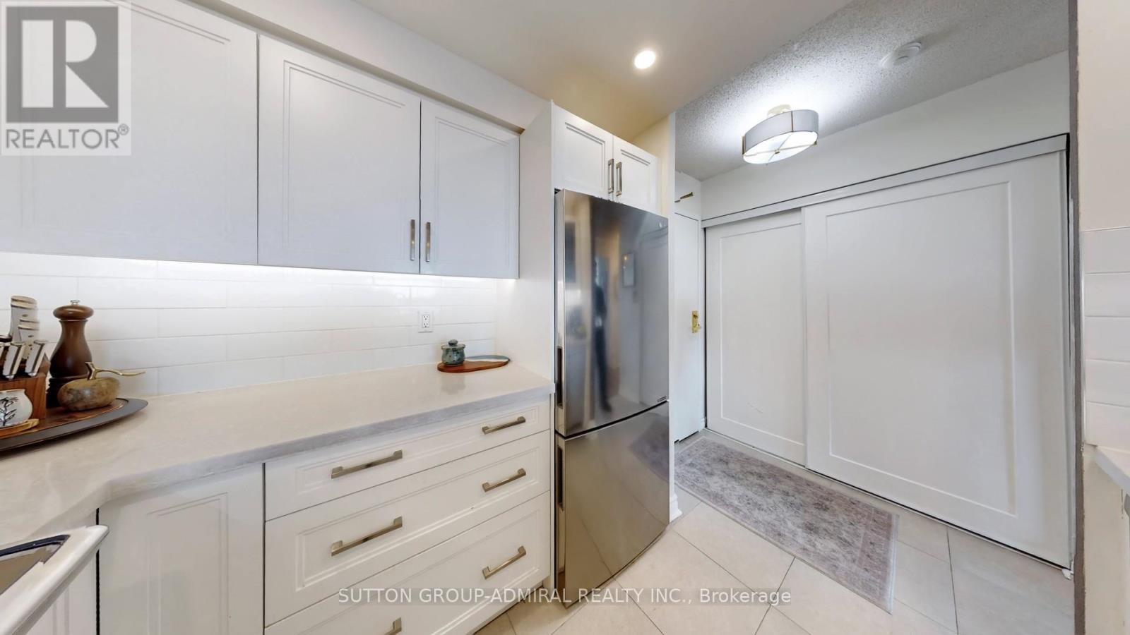 407 - 1 Emerald Lane, Vaughan, Ontario L4J 8N2 - Photo 16 - N12839982