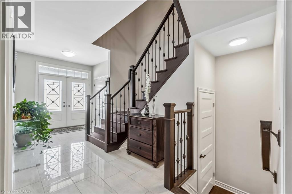 1 Hopkins Street, Thorold, Ontario  L2V 0E6 - Photo 5 - 40809214