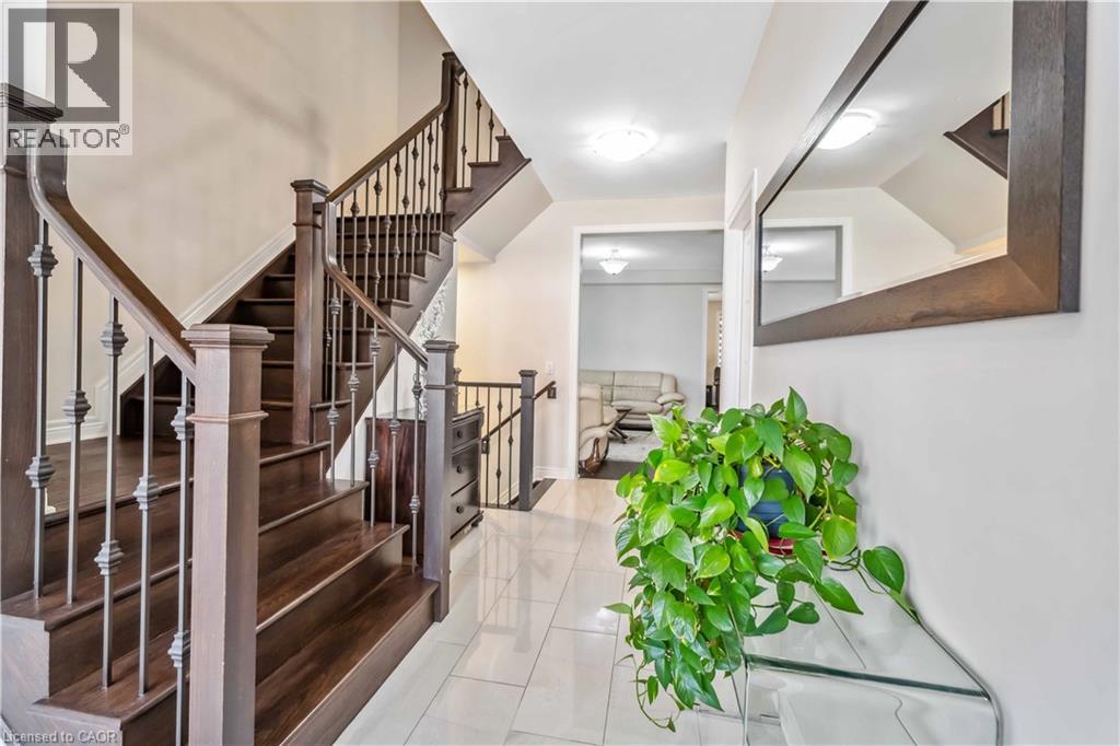 1 Hopkins Street, Thorold, Ontario  L2V 0E6 - Photo 6 - 40809214