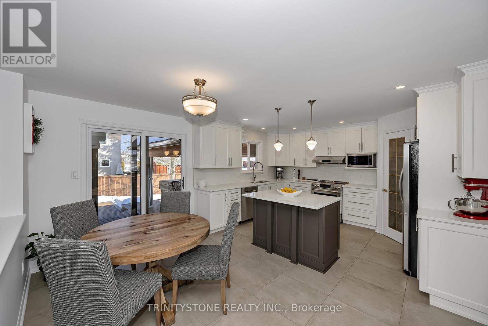 42 Heritage Grove Crescent, Ottawa, Ontario  K2S 1R2 - Photo 16 - X12839684