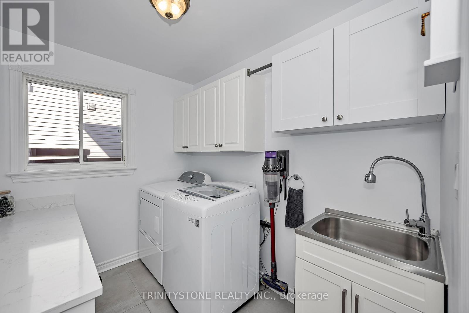 42 Heritage Grove Crescent, Ottawa, Ontario  K2S 1R2 - Photo 22 - X12839684