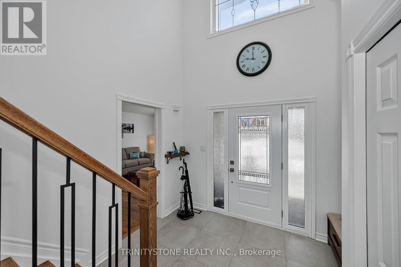 42 Heritage Grove Crescent, Ottawa, Ontario  K2S 1R2 - Photo 3 - X12839684