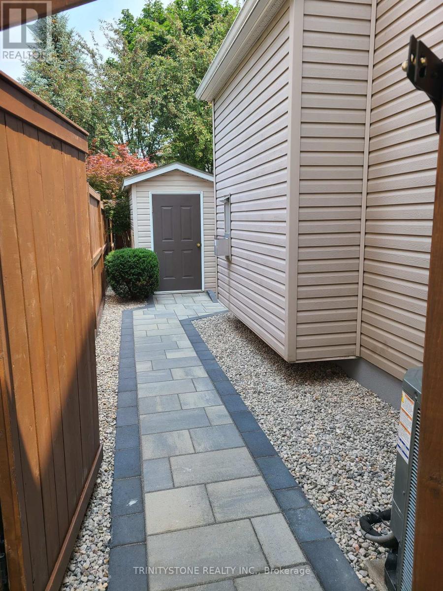 42 Heritage Grove Crescent, Ottawa, Ontario  K2S 1R2 - Photo 45 - X12839684