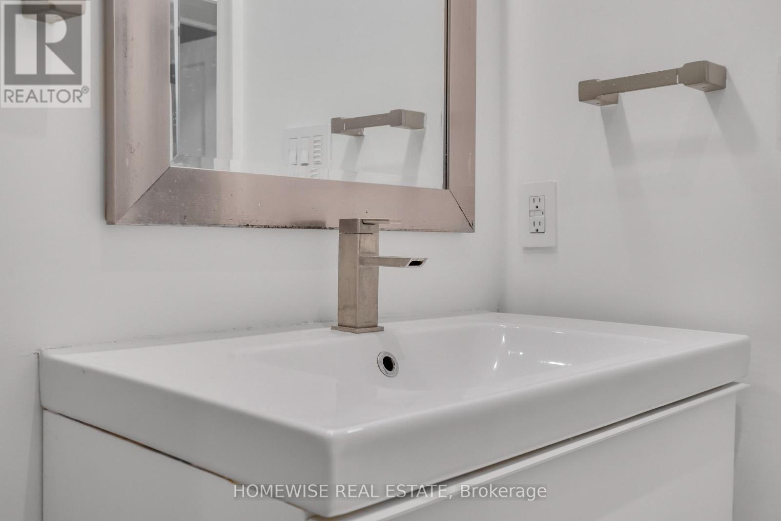 B (Main Floor) - 77 Beaty Avenue, Toronto, Ontario  M6K 3B3 - Photo 12 - W12839706