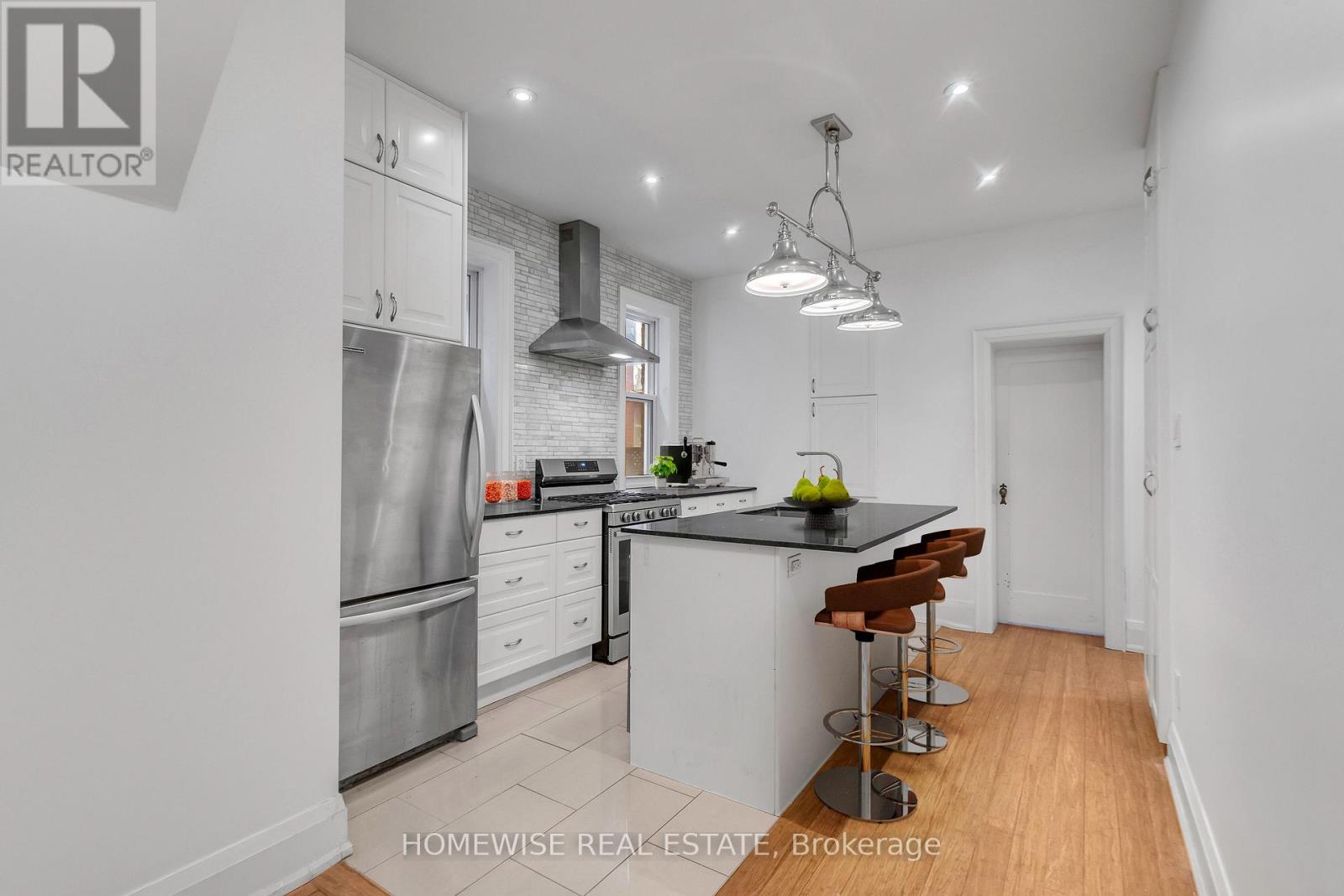 B (Main Floor) - 77 Beaty Avenue, Toronto, Ontario  M6K 3B3 - Photo 5 - W12839706