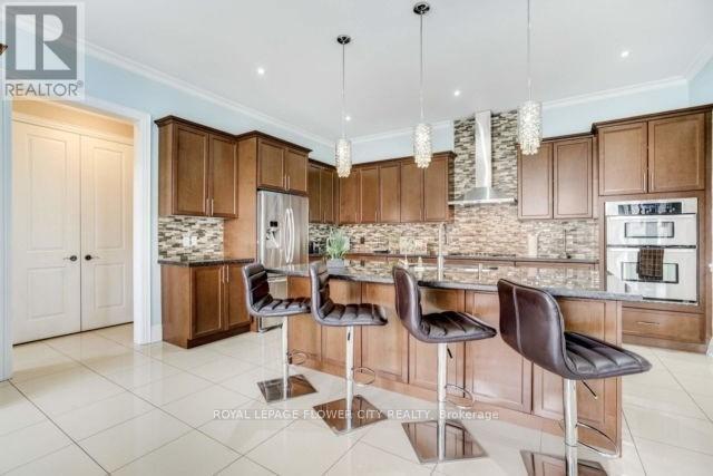 51 Degrey Drive, Brampton, Ontario  L6P 3X7 - Photo 11 - W12839712