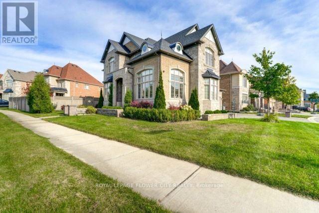 51 Degrey Drive, Brampton, Ontario  L6P 3X7 - Photo 3 - W12839712