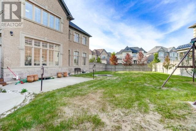 51 Degrey Drive, Brampton, Ontario  L6P 3X7 - Photo 40 - W12839712