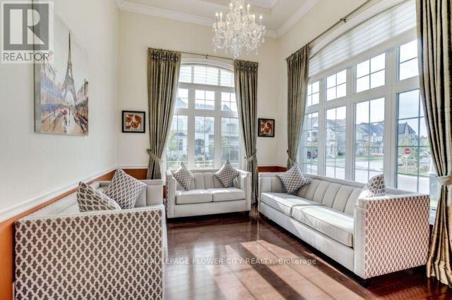 51 Degrey Drive, Brampton, Ontario  L6P 3X7 - Photo 7 - W12839712