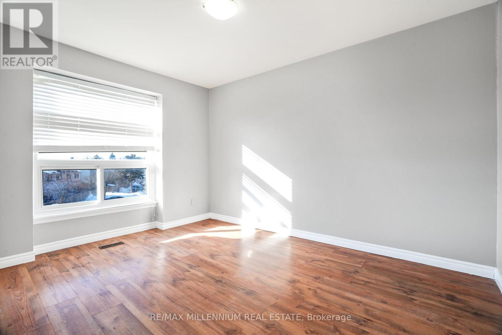 7 Mcmullen Crescent, Brampton, Ontario  L6S 3M2 - Photo 11 - W12839728