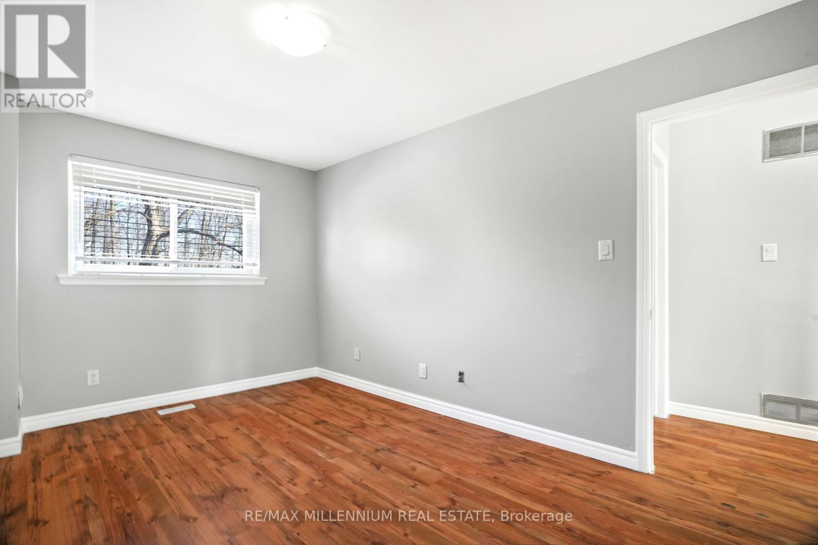 7 Mcmullen Crescent, Brampton, Ontario  L6S 3M2 - Photo 16 - W12839728