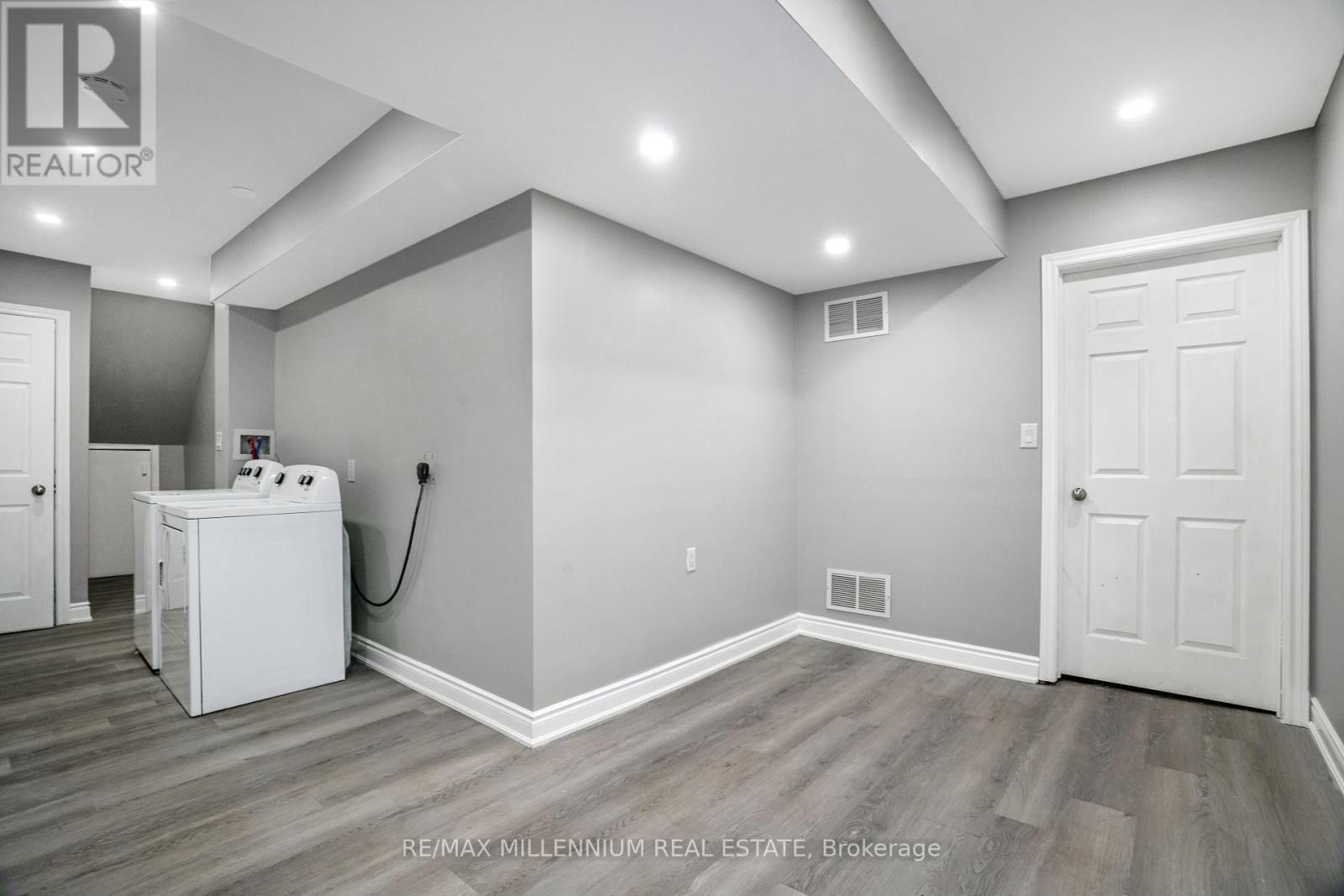 7 Mcmullen Crescent, Brampton, Ontario  L6S 3M2 - Photo 21 - W12839728