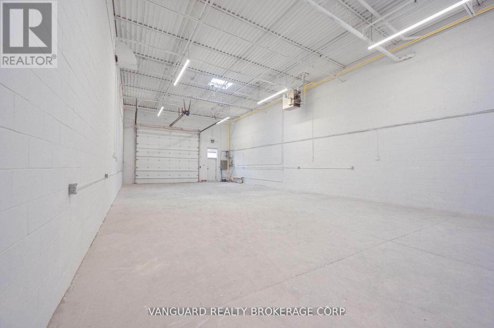 9 - 11 Holland Drive, Caledon, Ontario  L7E 1G7 - Photo 6 - W12839742