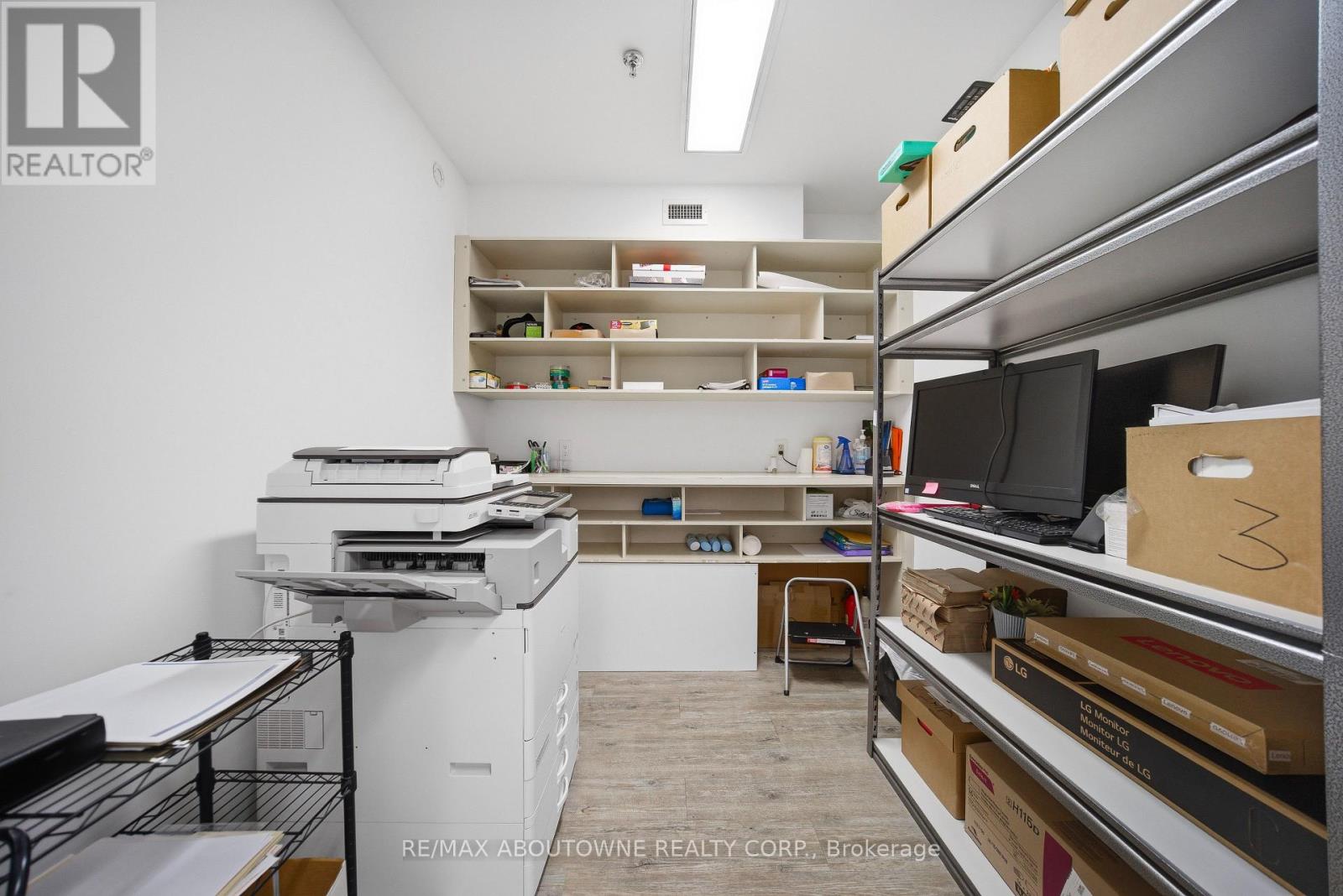 31 - 775 Pacific Road, Oakville, Ontario  L6L 6M4 - Photo 13 - W12839748