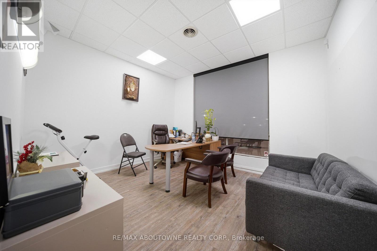 31 - 775 Pacific Road, Oakville, Ontario  L6L 6M4 - Photo 20 - W12839748