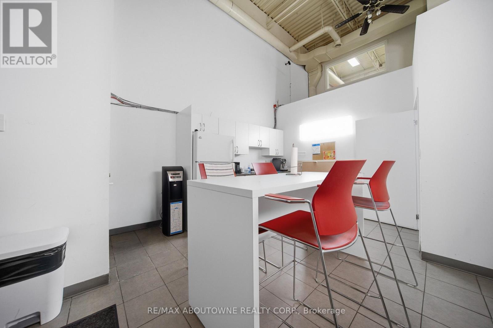 31 - 775 Pacific Road, Oakville, Ontario  L6L 6M4 - Photo 25 - W12839748