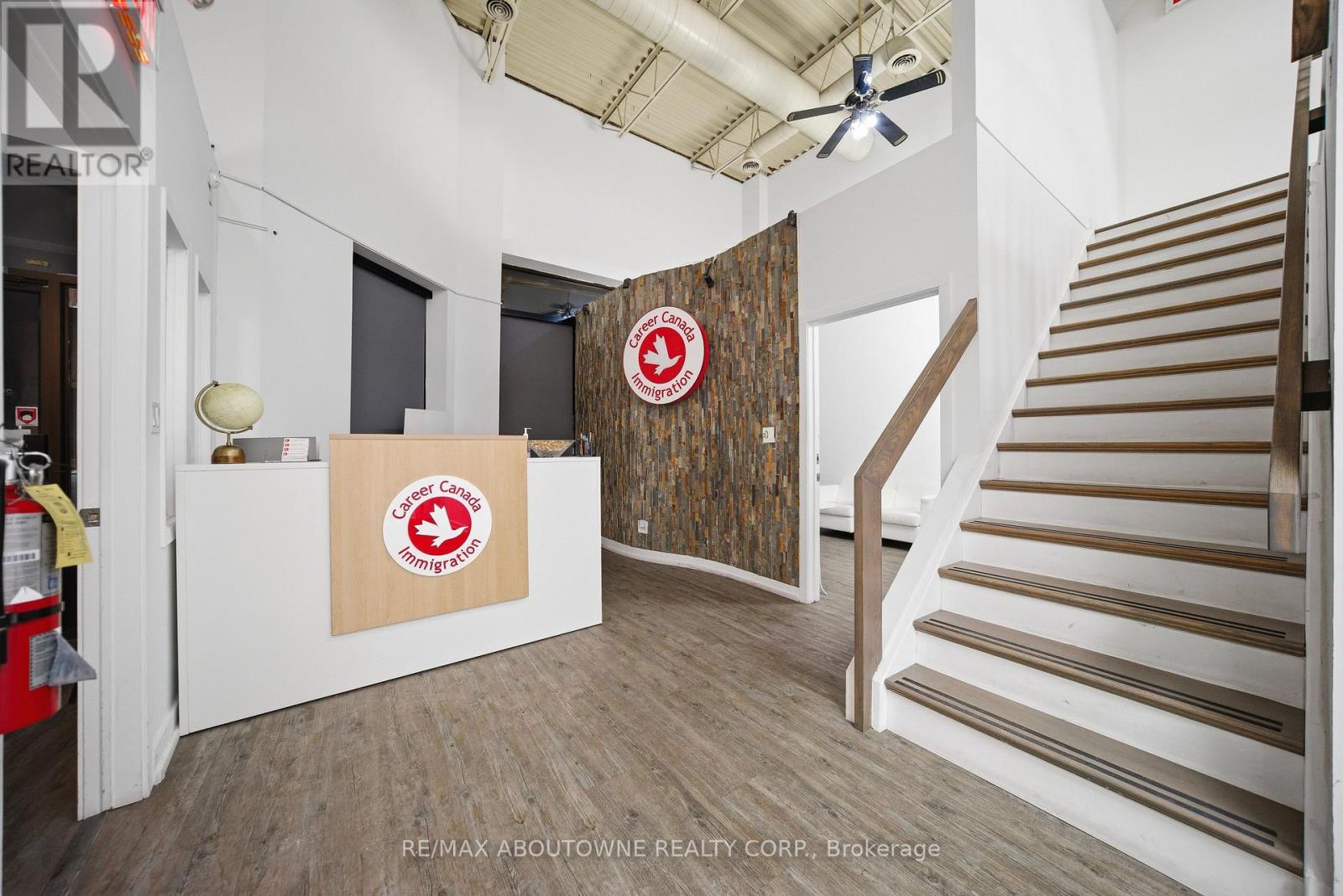 31 - 775 Pacific Road, Oakville, Ontario  L6L 6M4 - Photo 26 - W12839748