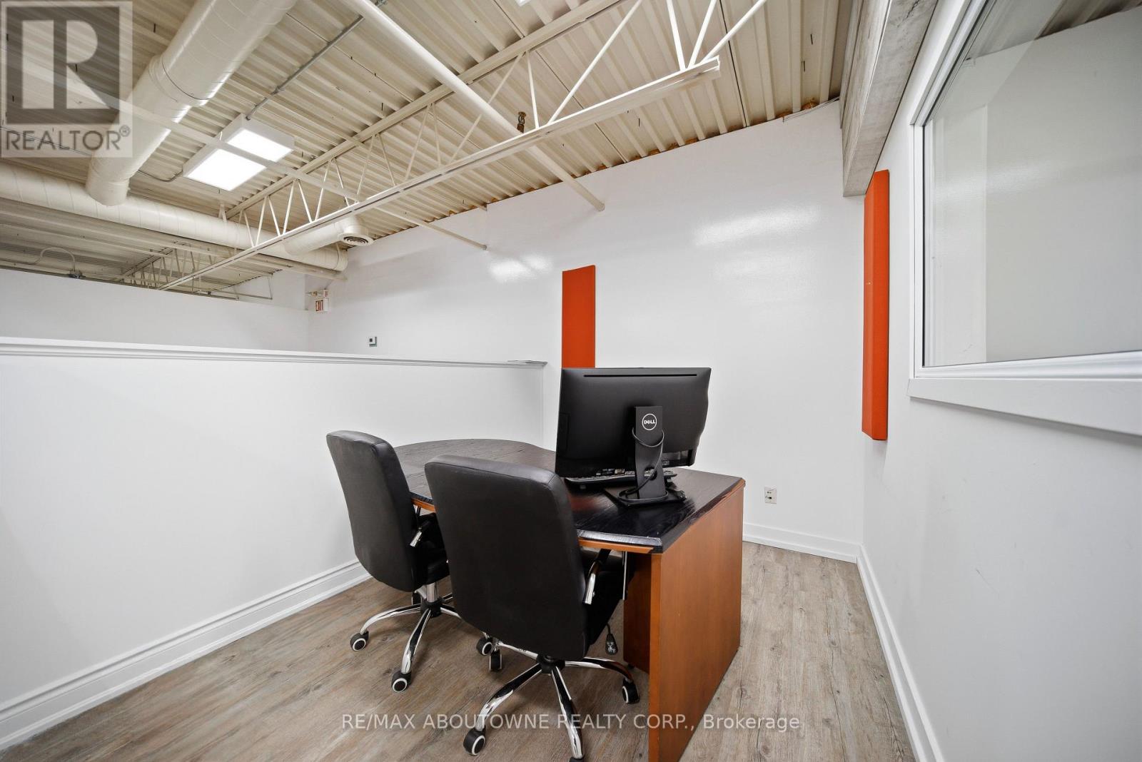 31 - 775 Pacific Road, Oakville, Ontario  L6L 6M4 - Photo 31 - W12839748